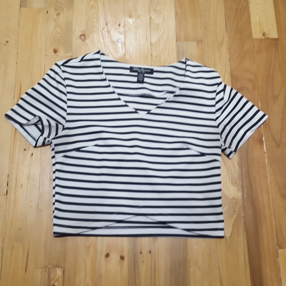 Stripped Crop Top